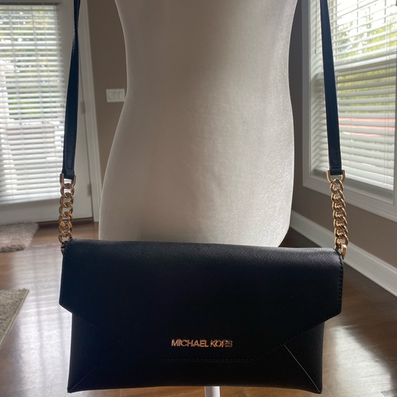 Michael Kors Handbags - Michael Kors Black Crossbody Bag
